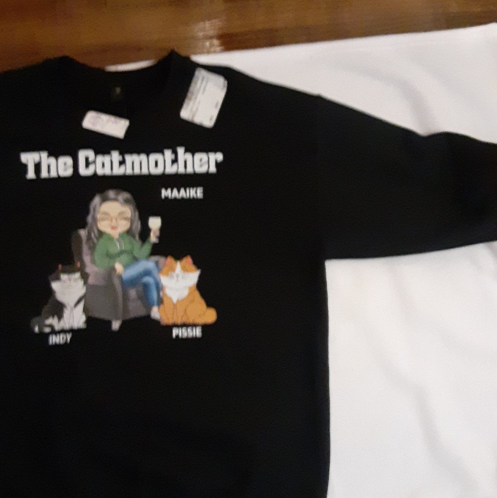 Gildan Black Catmother Sweatshirt